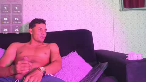 Snapshot of chubby_pregnant11_pm chatting on 01/06/26, 02:32 chubby_pregnant11_pm online show from 01/06/26, 02:32