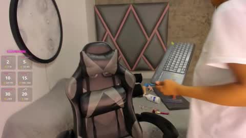 Saray online show from 09/14/25, 12:48