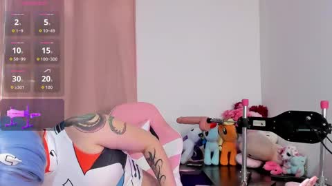 Snapshot of chubby_vaniie_ chatting on 10/07/25, 04:26 Vanesa online show from 10/07/25, 04:26