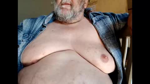 Snapshot of chubyluver11896 chatting on 10/21/25, 04:41 chubyluver11896 online show from 10/21/25, 04:41