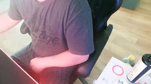 chucky606 online show from 11/30/25, 08:51