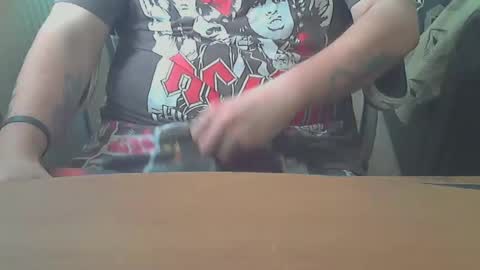 Snapshot of chunkisgreat chatting on 02/05/25, 01:33 chunkisgreat online show from 02/05/25, 01:33