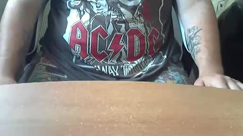 Snapshot of chunkisgreat chatting on 09/11/25, 11:32 chunkisgreat online show from 09/11/25, 11:32