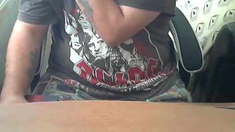 Snapshot of chunkisgreat chatting on 09/15/25, 02:50 chunkisgreat online show from 09/15/25, 02:50