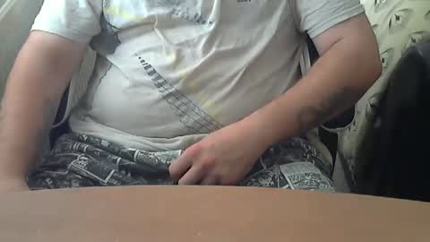 Snapshot of chunkisgreat chatting on 09/18/25, 12:29 chunkisgreat online show from 09/18/25, 12:29