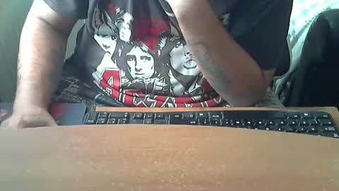 Snapshot of chunkisgreat chatting on 10/02/25, 10:11 chunkisgreat online show from 10/02/25, 10:11