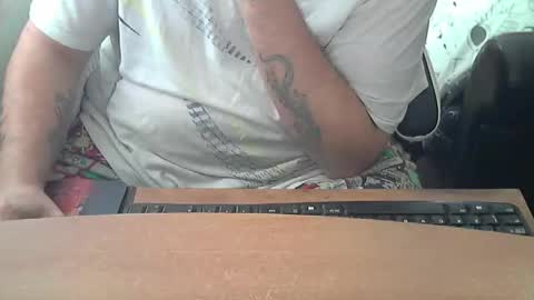 Snapshot of chunkisgreat chatting on 10/07/25, 02:03 chunkisgreat online show from 10/07/25, 02:03