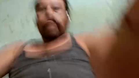 Snapshot of chuvi69 chatting on 12/04/25, 10:13 Jose online show from 12/04/25, 10:13