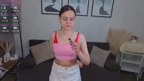 Snapshot of ciaragately chatting on 04/09/26, 11:15 My name is Mia hello everyone online show from 04/09/26, 11:15