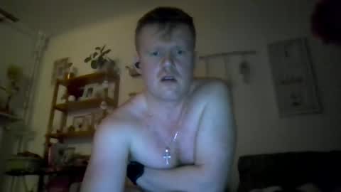 Snapshot of ciasnsyrize1996 chatting on 12/04/25, 12:42 ciasnsyrize1996 online show from 12/04/25, 12:42