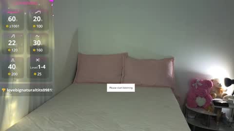 Snapshot of cielo_18d chatting on 01/08/25, 04:12 Mia online show from 01/08/25, 04:12