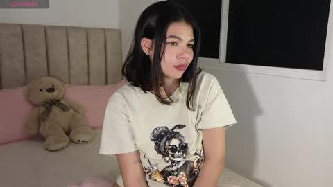 Mia online show from 04/30/26, 05:25