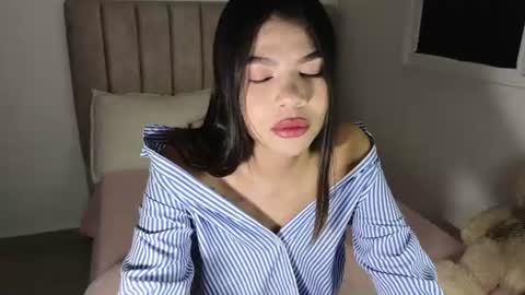 Mia online show from 07/09/26, 02:48