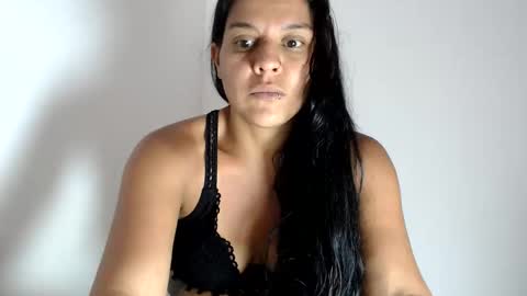 Snapshot of cielonoir04 chatting on 06/08/26, 09:48 Cielo Noir online show from 06/08/26, 09:48