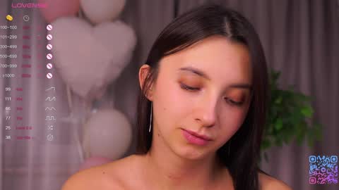 Snapshot of cinacandy chatting on 11/23/25, 07:57 L online show from 11/23/25, 07:57