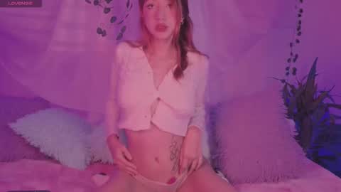 Sofi Eva and Mey online show from 10/19/25, 04:46