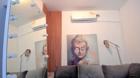 Cintia online show from 12/15/25, 10:19