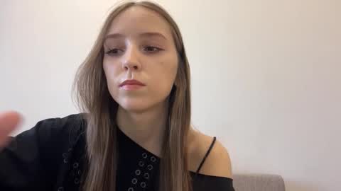 Snapshot of cinthiaprysock chatting on 03/30/26, 10:27 Aurora online show from 03/30/26, 10:27