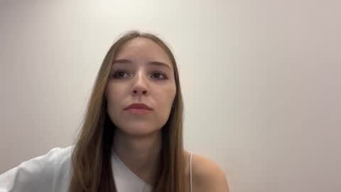 Snapshot of cinthiaprysock chatting on 04/15/26, 03:30 Aurora online show from 04/15/26, 03:30