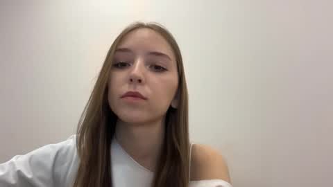 Snapshot of cinthiaprysock chatting on 04/15/26, 07:58 Aurora online show from 04/15/26, 07:58