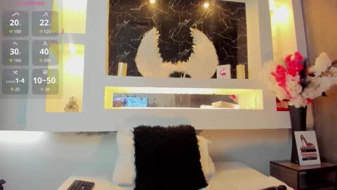 Cinthya  online show from 10/24/25, 12:01