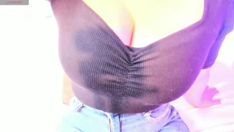 Cinthya  online show from 02/10/26, 12:20