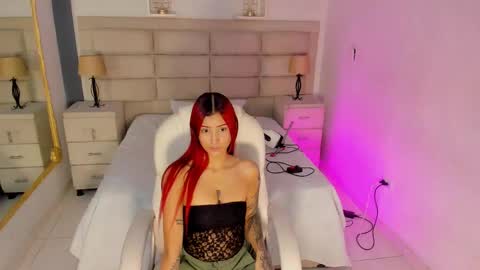 CintiaCollins  online show from 11/20/25, 08:19