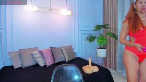 Snapshot of cintiagreyx chatting on 04/07/26, 11:43 CINTIA online show from 04/07/26, 11:43