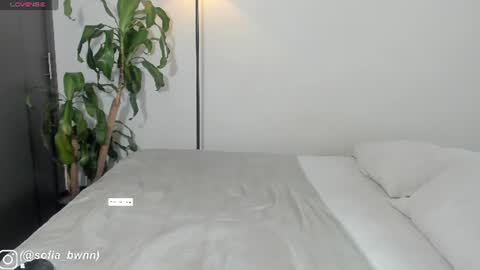 Snapshot of cintya_brown chatting on 06/26/26, 05:06 Sofia OF online show from 06/26/26, 05:06