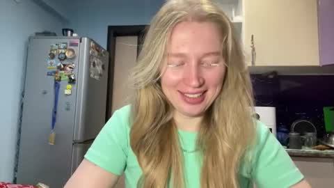 citrusblissss online show from 09/19/25, 12:39