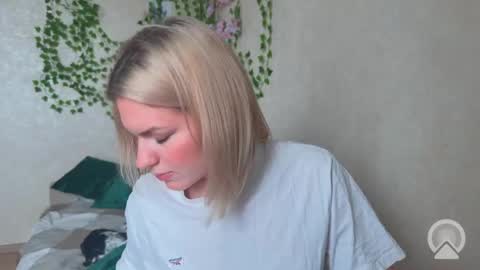 karina online show from 09/19/25, 09:43