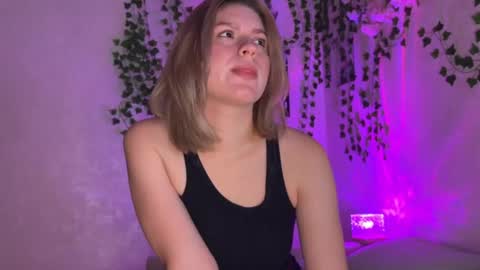 karina online show from 10/03/25, 09:45