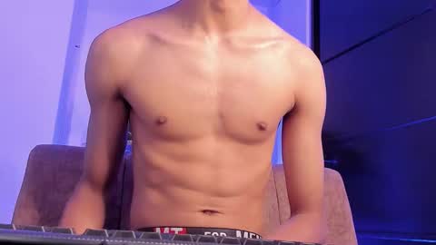 cj_davis1 online show from 11/21/25, 01:43