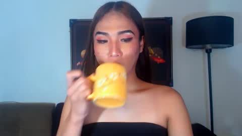 Snapshot of cjhotfucker chatting on 02/07/25, 01:25 CJ online show from 02/07/25, 01:25