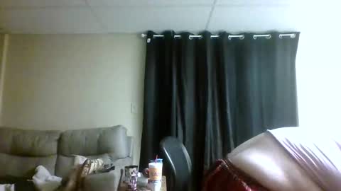 Snapshot of cjthepanda chatting on 10/14/25, 04:35 cjthecarebear online show from 10/14/25, 04:35