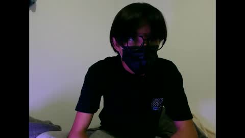 Snapshot of clady011 chatting on 11/24/25, 05:23 clady011 online show from 11/24/25, 05:23