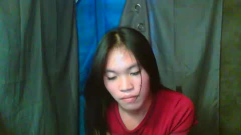 Snapshot of claire_111 chatting on 04/16/26, 05:30 angel online show from 04/16/26, 05:30