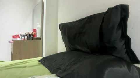 claire_siroksi online show from 04/08/26, 03:34