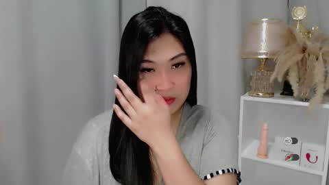 CLAIRE online show from 05/23/26, 04:29