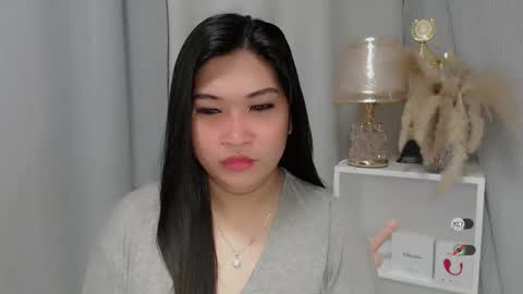 CLAIRE online show from 05/25/26, 04:29