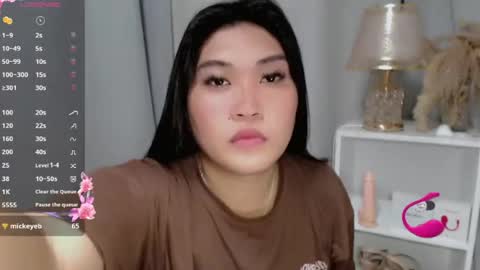 CLAIRE online show from 06/17/26, 05:58
