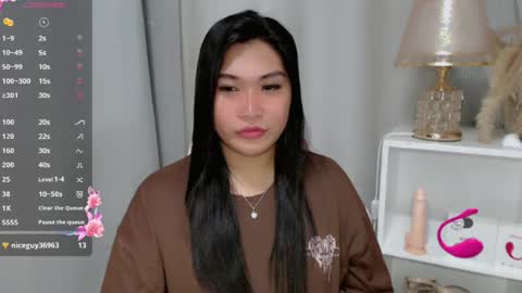 CLAIRE online show from 06/18/26, 06:02
