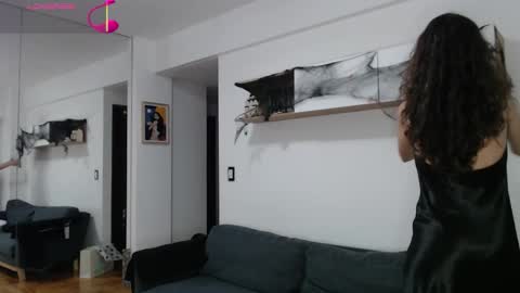 clairevarhol online show from 10/05/25, 12:53