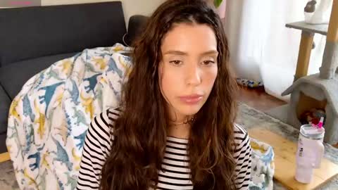 clairevarhol online show from 05/04/26, 11:28
