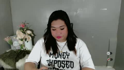 CLAIRE online show from 02/13/25, 08:48