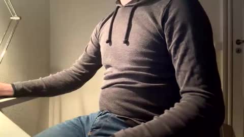 clamshive7 online show from 10/25/25, 05:19