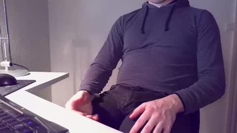 clamshive7 online show from 03/25/26, 10:16