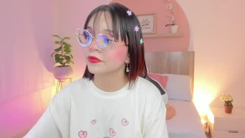 C L A R A online show from 05/12/26, 04:53