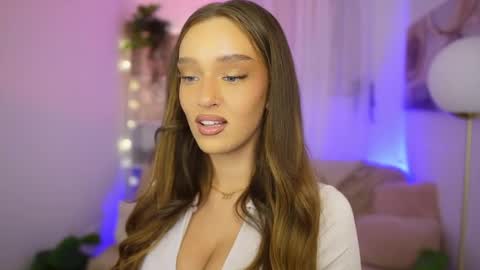 Clara smile online show from 02/01/26, 07:12