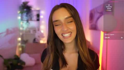 Clara smile online show from 03/04/26, 07:53